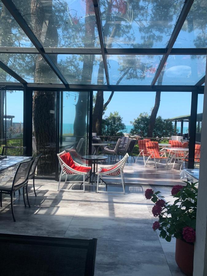 Mana-Mana Hotell Grigoleti Eksteriør bilde